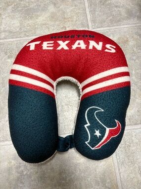 Red & Navy Travel Neck Pillow - Team Comfort